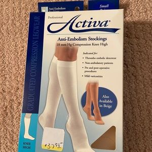 Compression Hose: Women’s Small Beige Knee High; 18mmHg; Closed Toe
